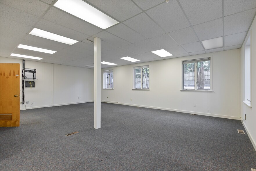 More Photos Of 8417 Patterson Ave, Richmond Office For Lease