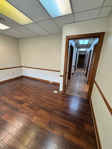 More Photos Of 601 Eastchester Dr, High Point Office For Sale