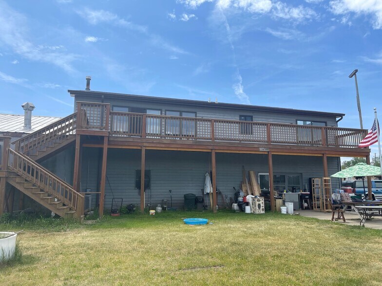 More Photos Of 3600 Riverside Dr, Crystal Lake Storefront Retail Residential For Sale