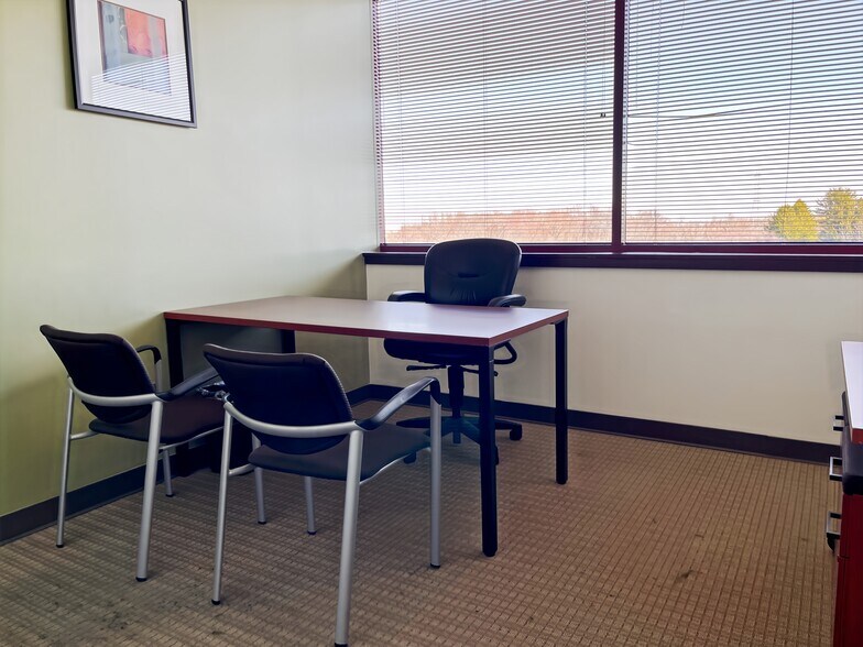 More Photos Of 41 University Dr, Newtown Coworking Space