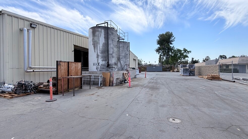 More Photos Of 3070 Myers St, Riverside Warehouse For Sale
