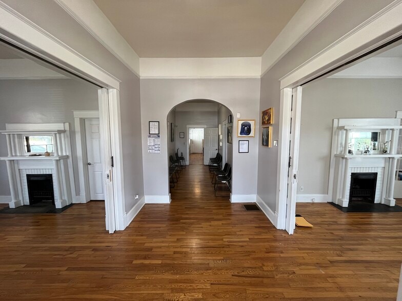 More Photos Of 1007 Pendleton St, Greenville Office For Sale