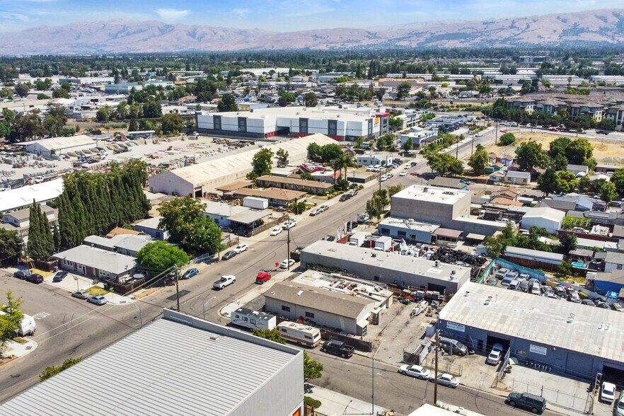 More Photos Of 502 Horning St, San Jose Service For Sale