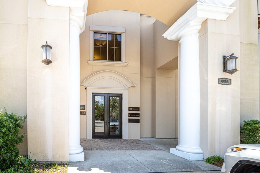 More Photos Of 4458 Legendary Dr, Destin Office For Sale
