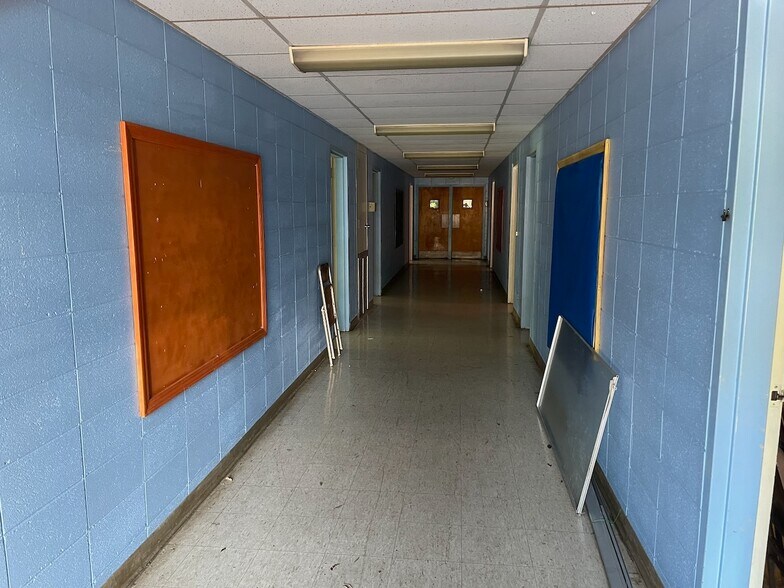 More Photos Of 400 East St N, Talladega Religious Facility For Sale