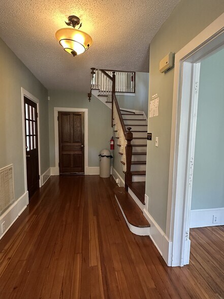 More Photos Of 93 Church St, Asheville Office For Lease