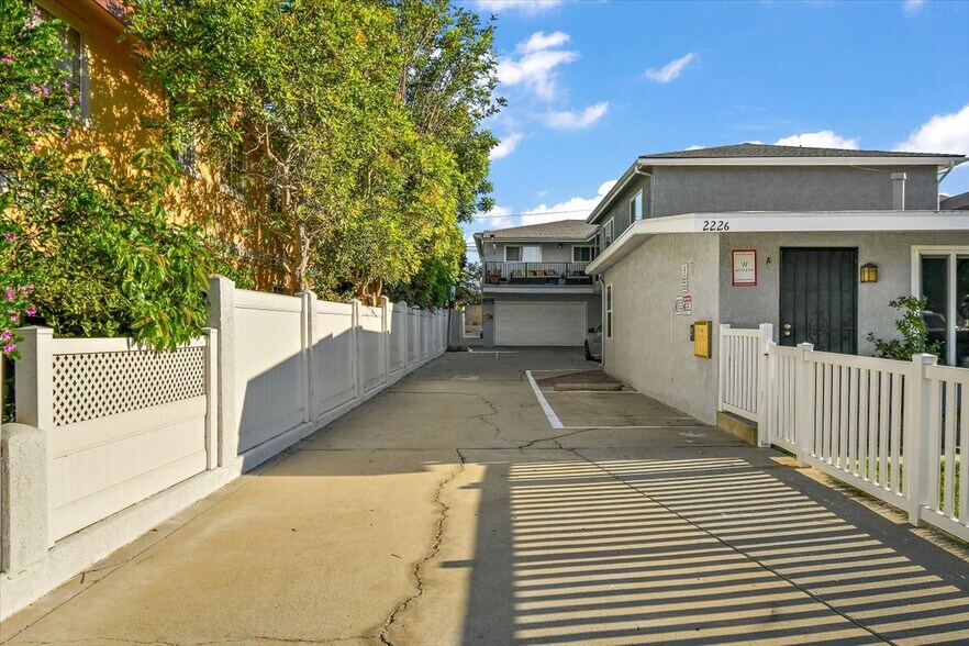 More Photos Of 2226 Voorhees Ave, Redondo Beach Apartments For Sale