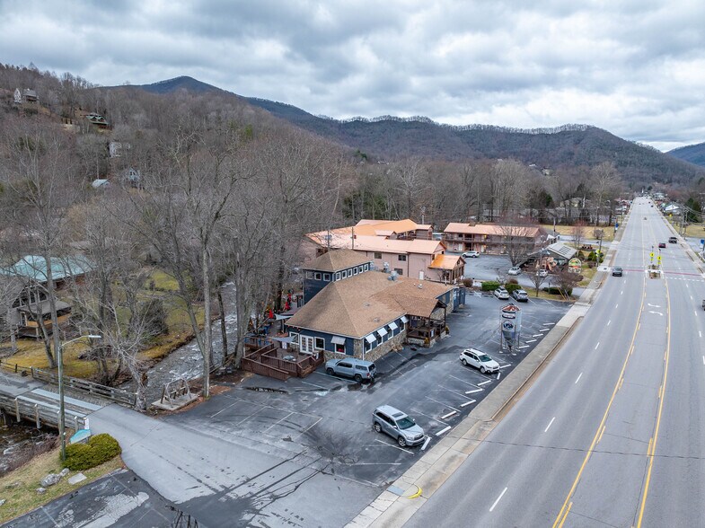 More Photos Of 4352 Soco Rd, Maggie Valley Restaurant For Sale
