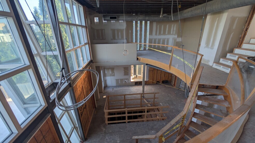 More Photos Of 442 Cain St, Atlanta Office Residential For Sale