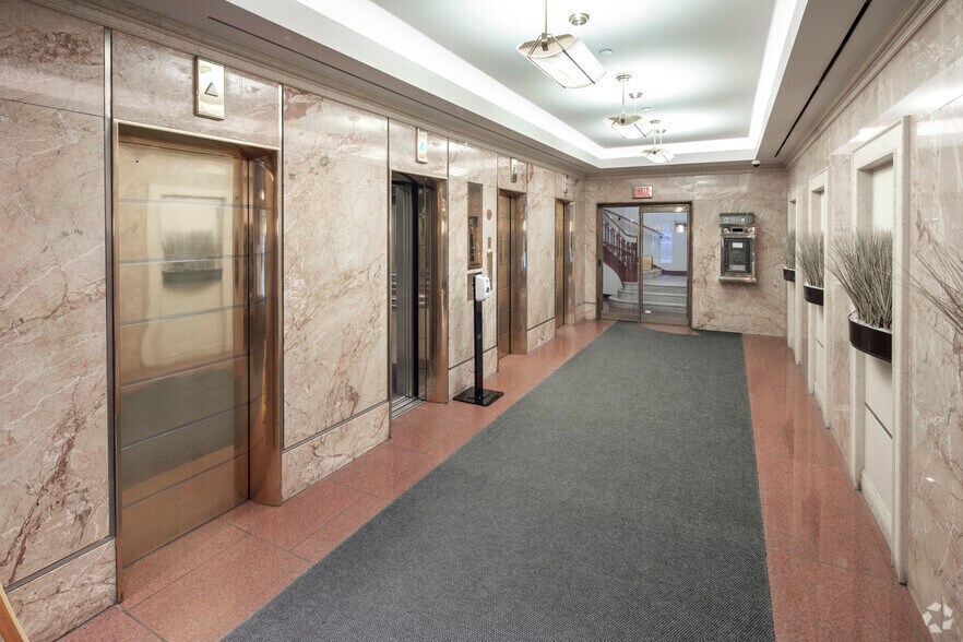More Photos Of 67 Yonge St, Toronto Office For Lease
