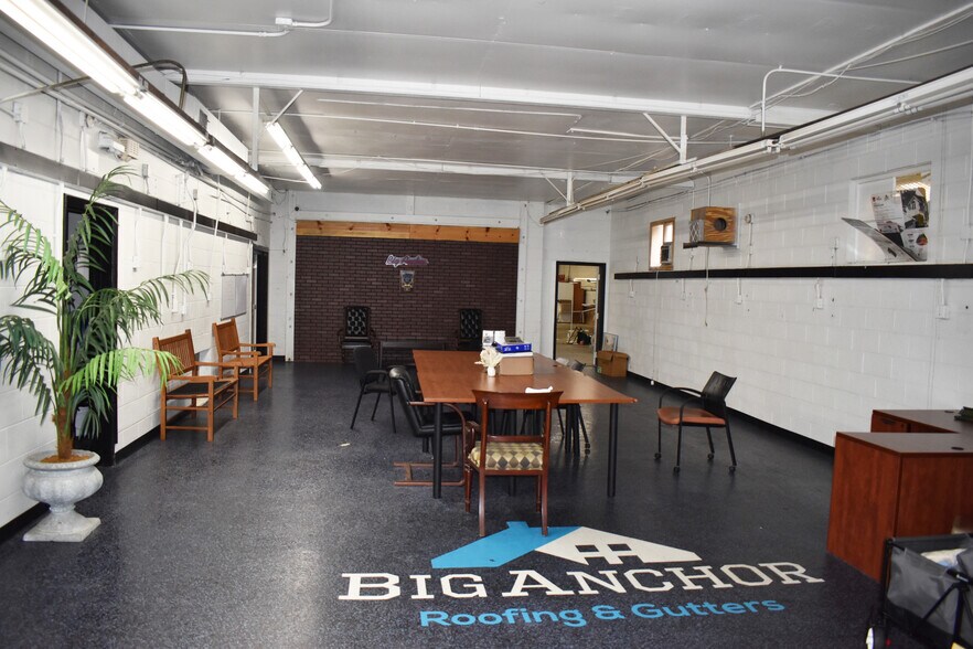 More Photos Of 179 Waughtown St, Winston-Salem Warehouse For Sale