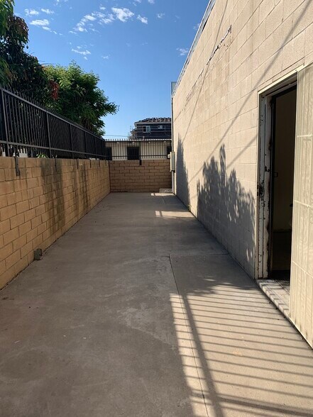 More Photos Of 11730 Beach Blvd, Stanton Auto Repair For Lease