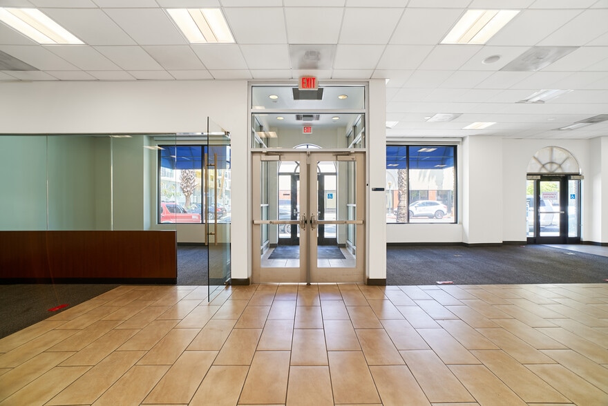 More Photos Of 108 W 3rd St, Long Beach Restaurant For Lease