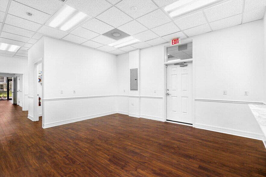 More Photos Of 8991 Daniels Center Dr, Fort Myers Medical For Sale