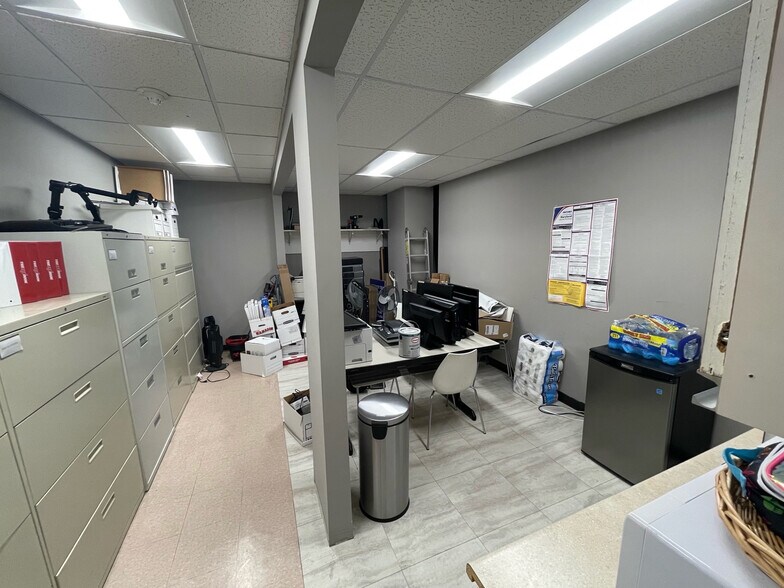 More Photos Of 5410 Indian Head Hwy, Oxon Hill Office For Sale