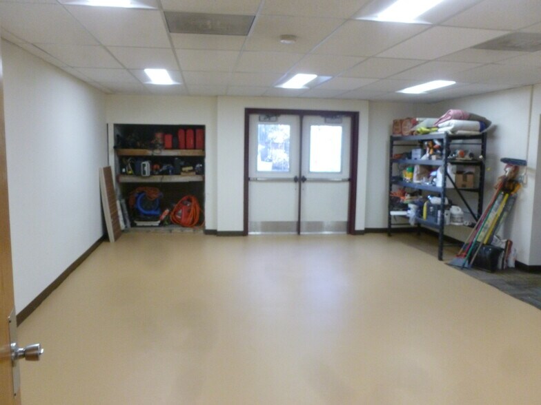 More Photos Of 10 1st St, Lodi Office For Sale