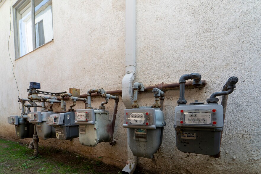 More Photos Of 938 15th St, Santa Monica Apartments For Sale