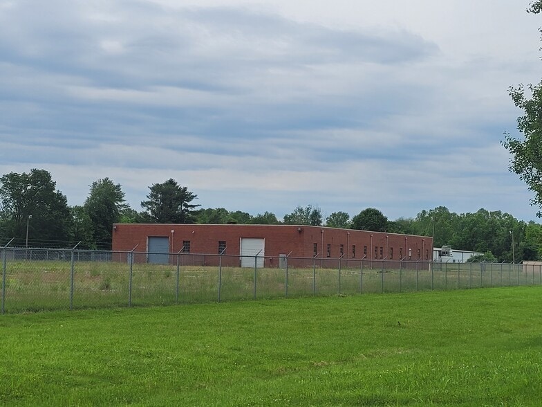 Primary Photo Of 729 Fairground Rd, Point Pleasant Distribution For Sale