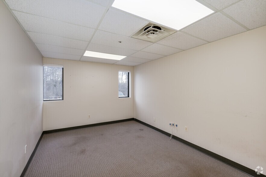 More Photos Of 378 Page St, Stoughton Light Distribution For Sale