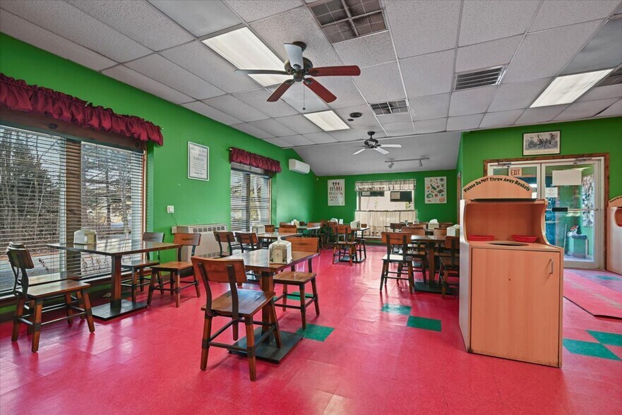 More Photos Of 1904 PA-940, Pocono Pines General Retail For Sale