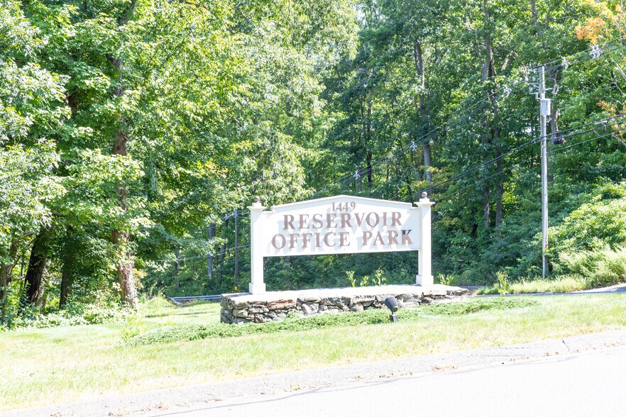 More Photos Of 1 Reservoir Office Park, Southbury Medical For Sale