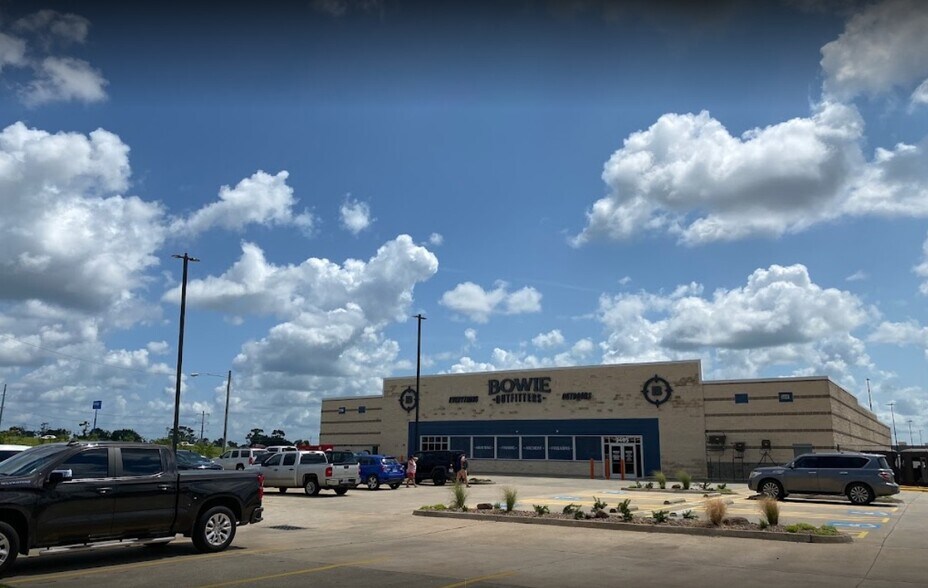 Primary Photo Of 3405 Gerstner Memorial Blvd, Lake Charles Freestanding For Lease