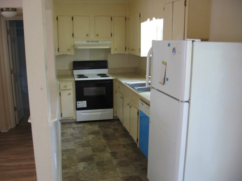 More Photos Of 110 Johnson St, Cartersville Apartments For Sale