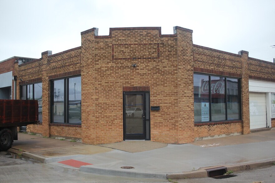 More Photos Of 211-219 S Klein Ave, Oklahoma City Storefront For Lease