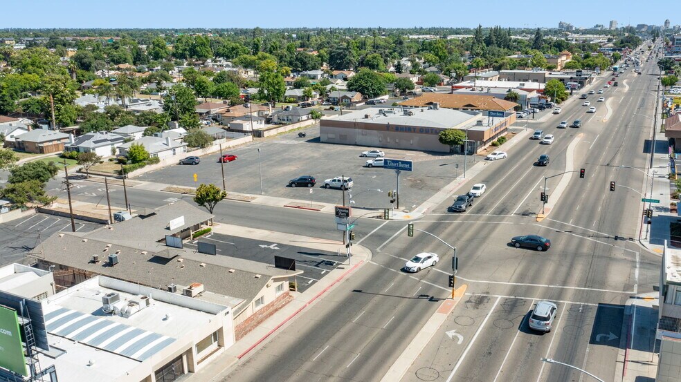 More Photos Of 2804 N Blackstone Ave, Fresno Office For Sale