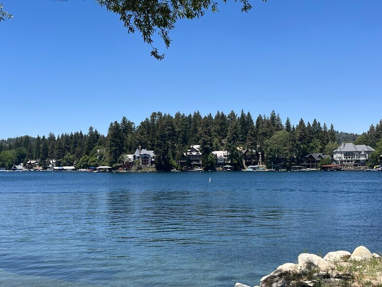 More Photos Of 28200 Hwy 189, Lake Arrowhead Unknown For Lease