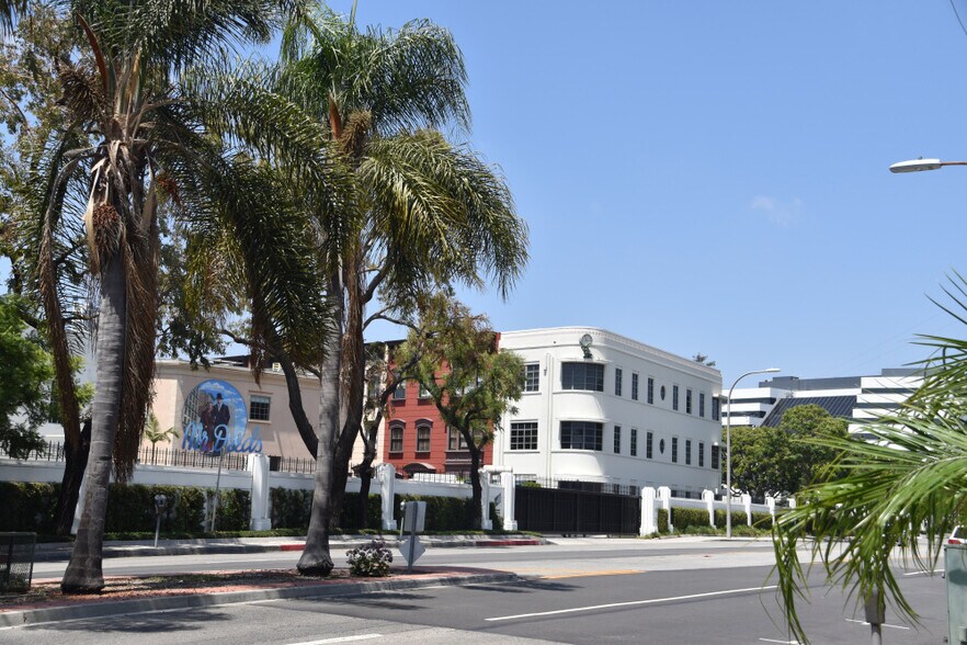 More Photos Of 10216-10220 Culver Blvd, Culver City Loft Creative Space For Lease