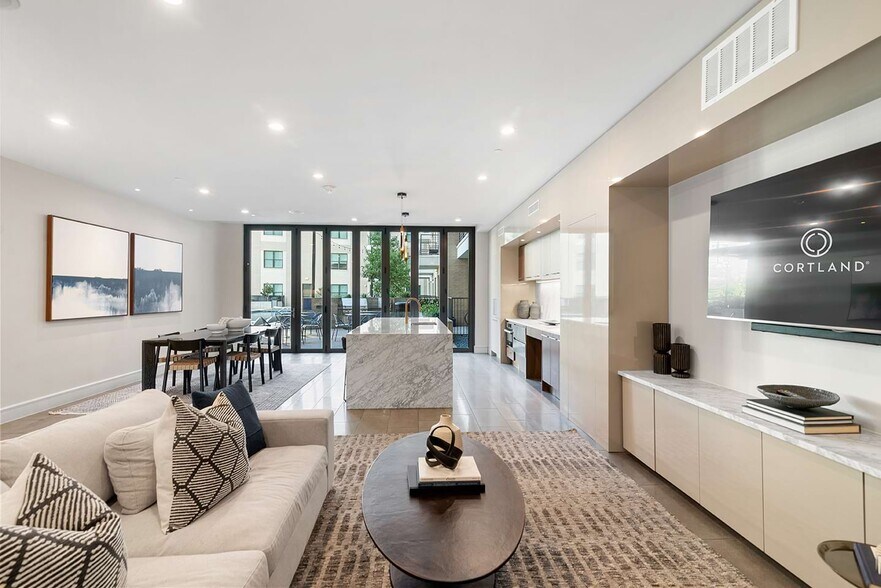 More Photos Of 3200 McKinney Ave, Dallas Multifamily For Sale