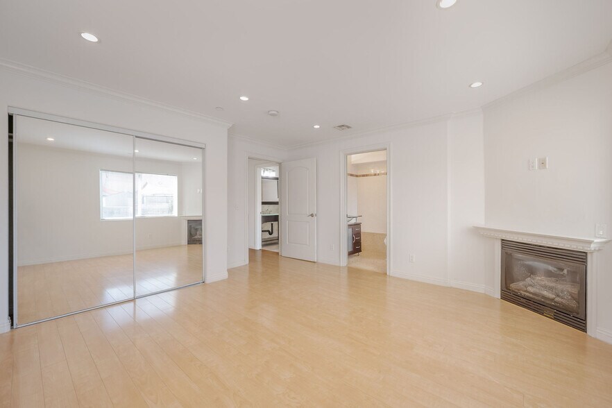 More Photos Of 4325 Stern Ave, Sherman Oaks Apartments For Sale