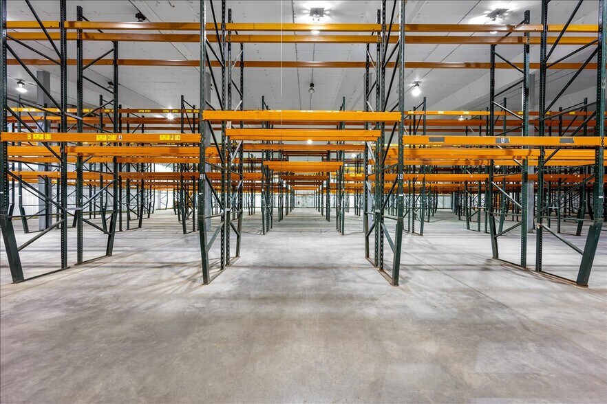 More Photos Of 26609 Newbanks Rd, Abingdon Refrigeration Cold Storage For Lease