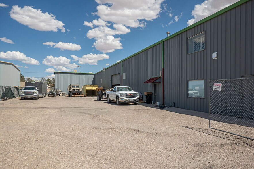 More Photos Of 3500 Confederate Rd, El Paso Warehouse For Lease