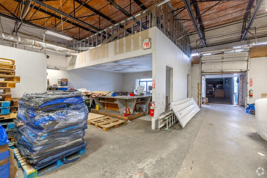 More Photos Of 1 Johnson Dr, Raritan Manufacturing For Lease