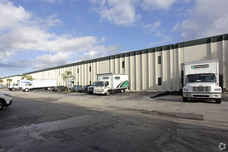 More Photos Of 4750 NW 15th Ave, Fort Lauderdale Warehouse For Lease