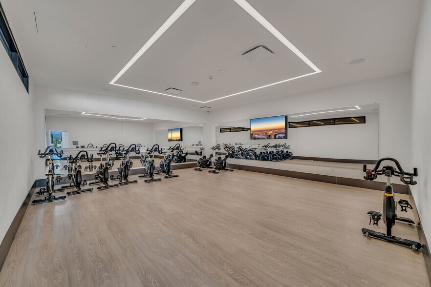 More Photos Of 2801 Sunset Pl, Los Angeles Apartments For Lease