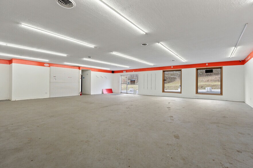 More Photos Of 170 Mayberry St, Sparta Industrial For Sale