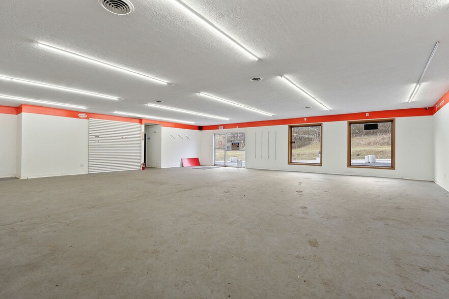 More Photos Of 170 Mayberry St, Sparta Industrial For Lease