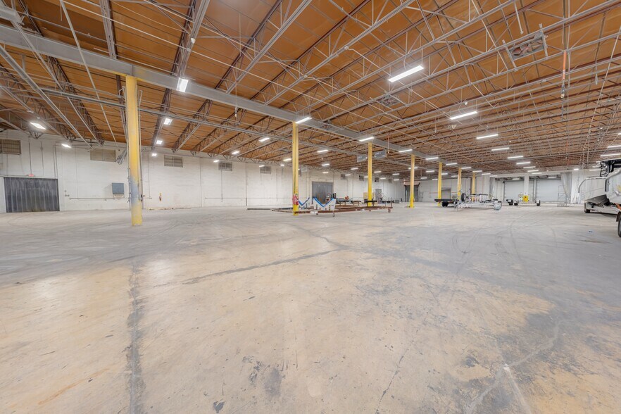 More Photos Of 13185 NW 47th Ave, Opa-locka Warehouse For Lease
