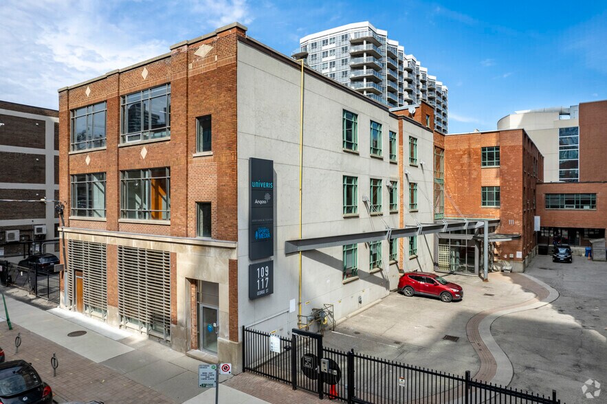 More Photos Of 109-117 George St, Toronto Office For Lease