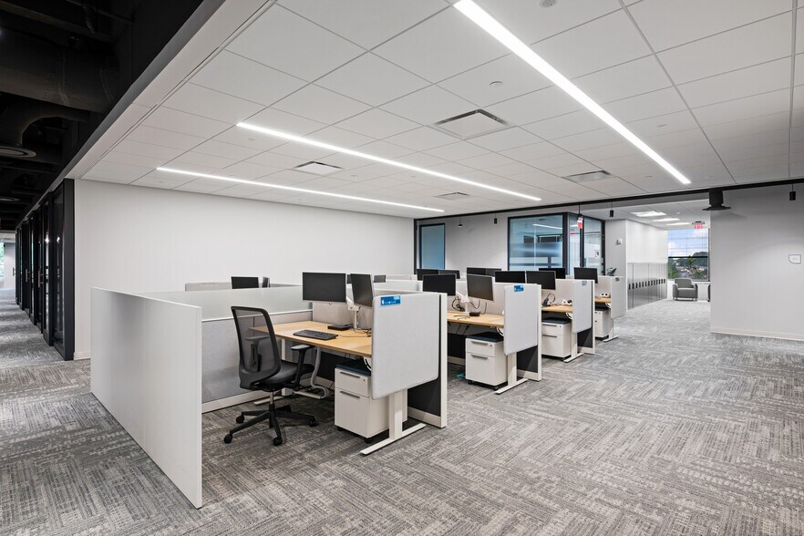 More Photos Of 3340 Perimeter Hill Dr, Nashville Office For Lease