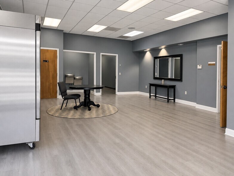 More Photos Of 5805 Ramona Blvd, Jacksonville Medical For Lease