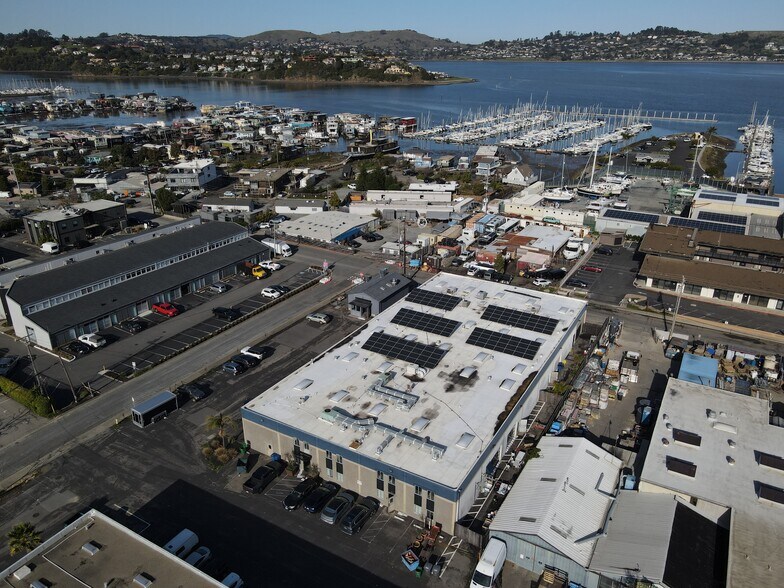 More Photos Of 350-360 Gate Five Rd, Sausalito Research And Development For Lease
