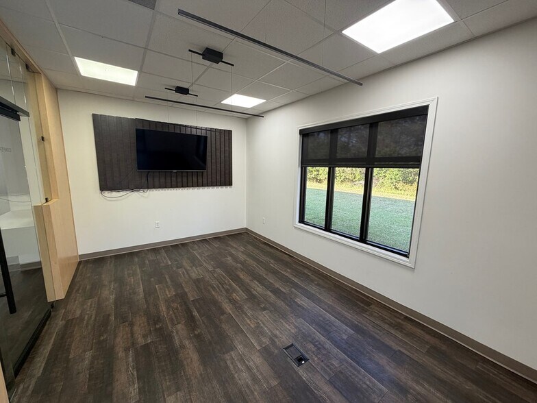 More Photos Of 200 Medical Care Way, Dothan Medical For Lease