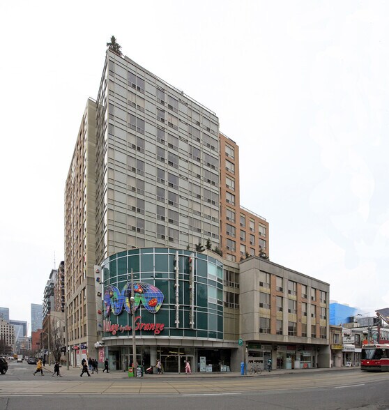 Primary Photo Of 275 Dundas St W, Toronto Storefront For Lease