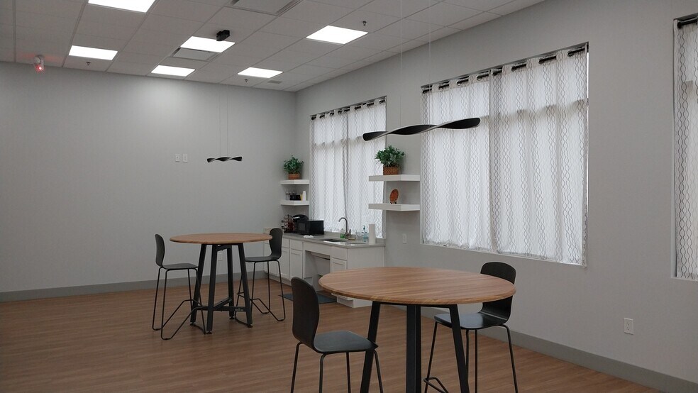 More Photos Of 153 E State Highway 121, Coppell Medical For Lease