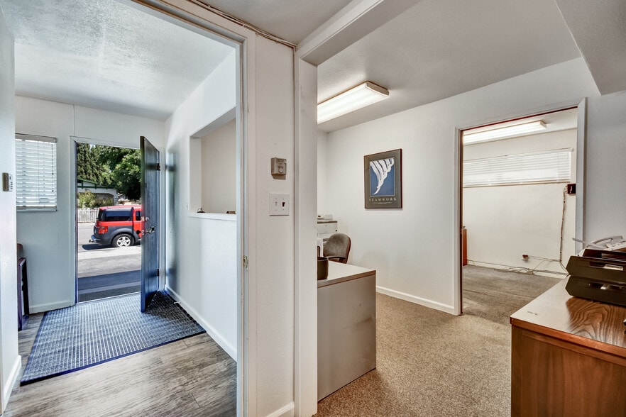 More Photos Of 502 Horning St, San Jose Service For Sale