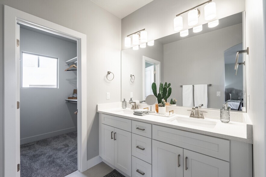 More Photos Of 278 2020 w, Hurricane Specialty For Sale